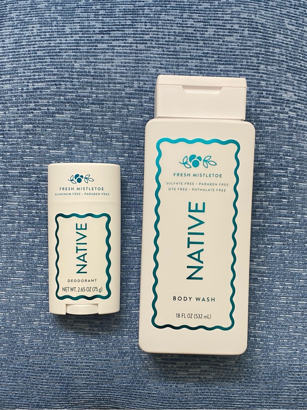 New Native Fresh Mistletoe Body Wash & Deodorant Set in Teal and White 2pc
